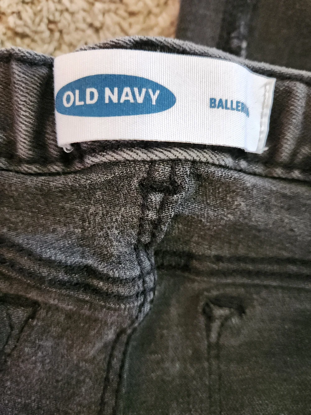 Old Navy Gray Girls Jeans with Floral Embroidery Size 5T